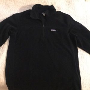 Black Patagonia pullover
